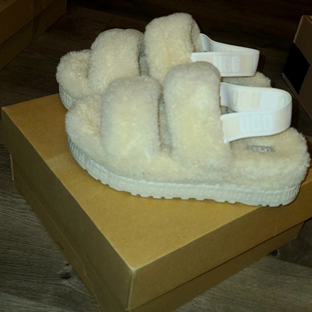 BRAND NEW UGG OH FLUFFITA